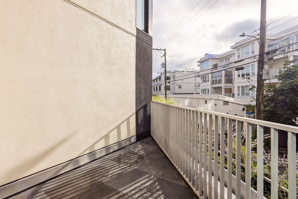 listing image 1101290674879387539