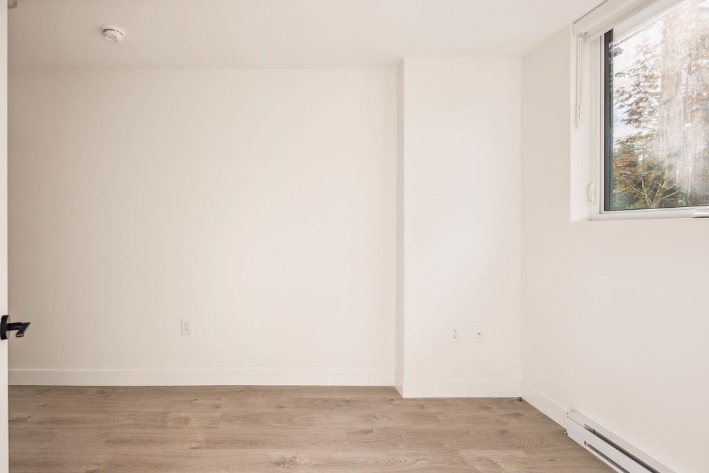 listing image 1107942860216105209