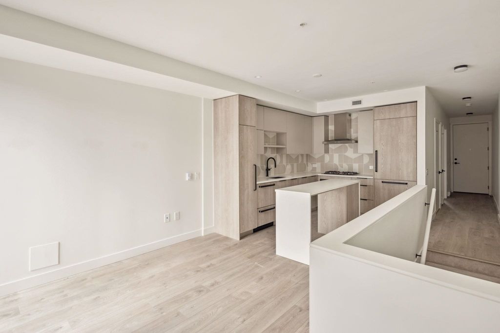listing image 1108329208630184560
