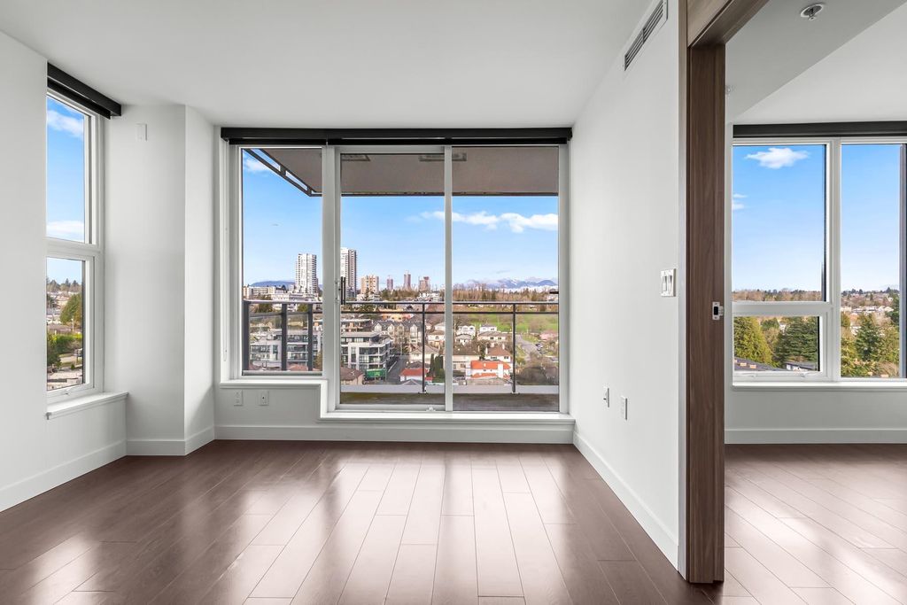 listing image 1106905538362113311