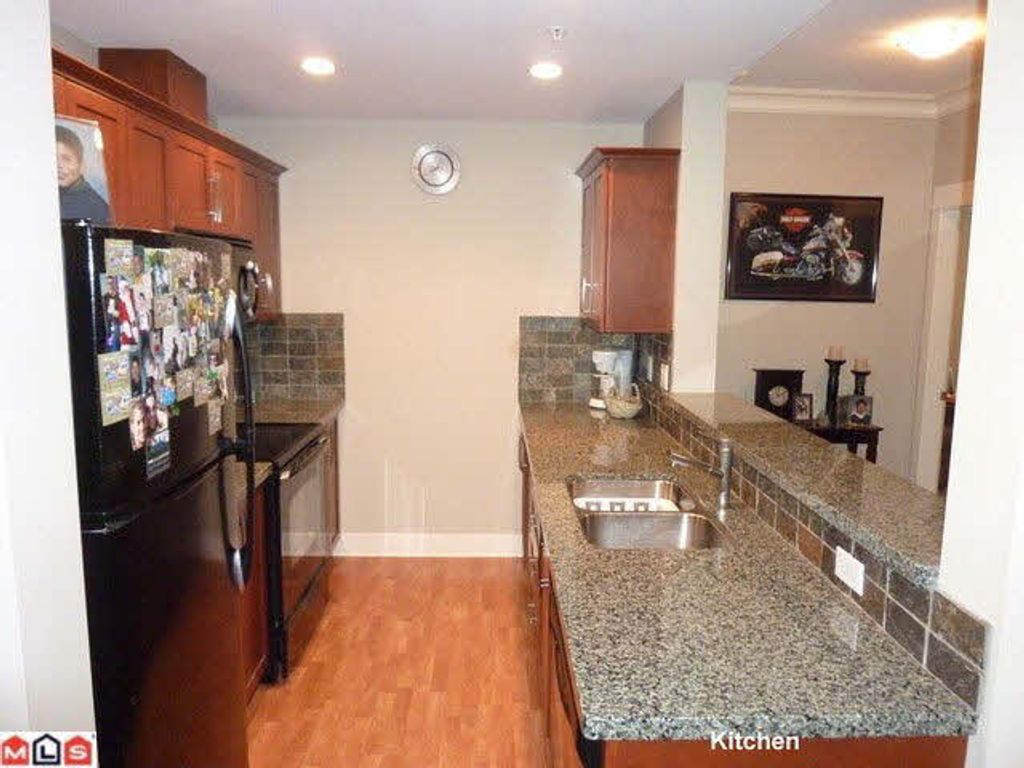 listing image 1109714625052399268