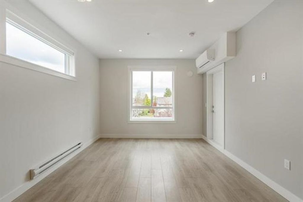 listing image 1104646486866964832