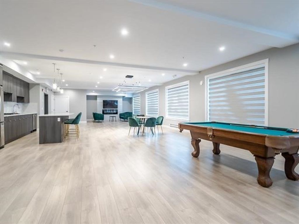listing image 1106220398272656815