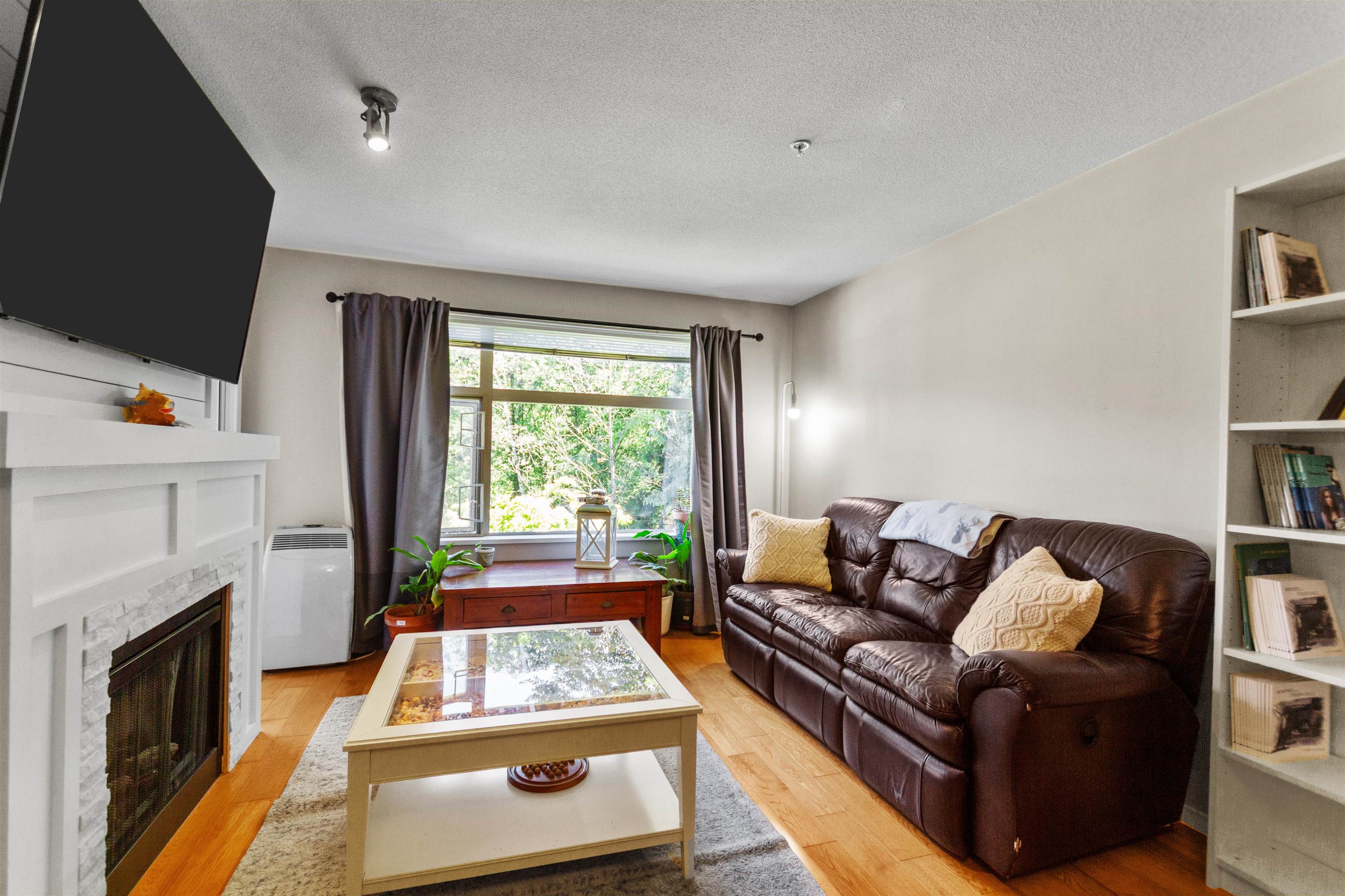 400 Klahanie Drive 315