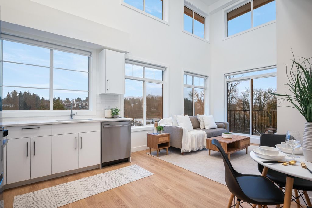 Photo of 33816 South Fraser Way #506, Abbotsford, BC V2S 0P2 (MLS # R3095975)