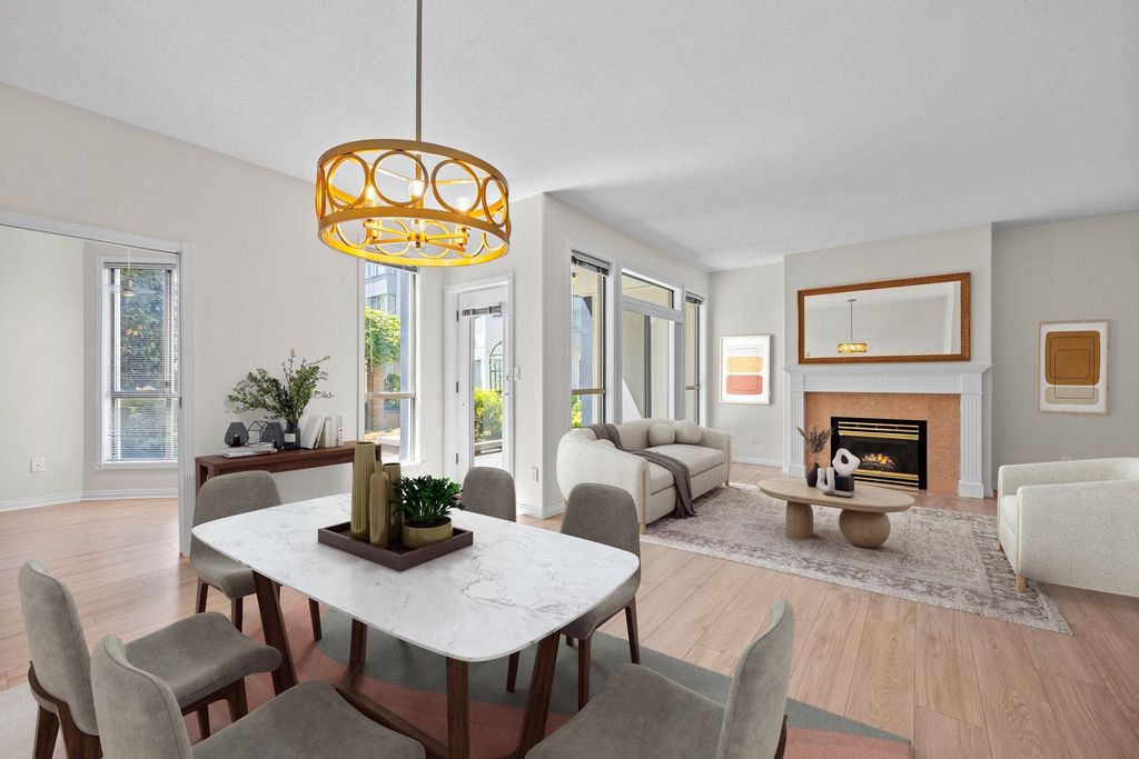 listing image 1109723259702939236