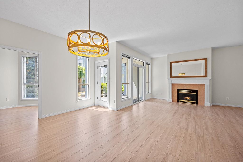 listing image 1107531945525302396