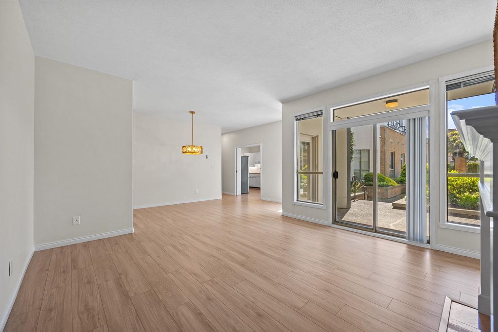 listing image 1103029668283426015