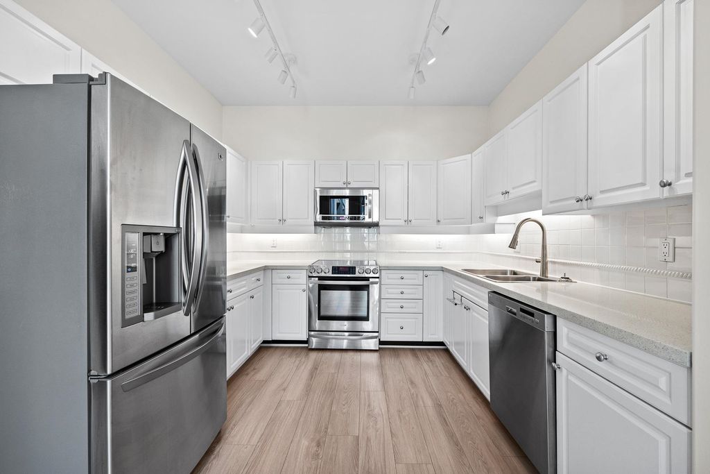listing image 1107396113161798304