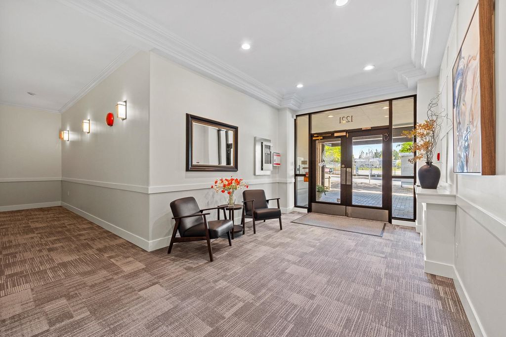 listing image 1108538107677746415