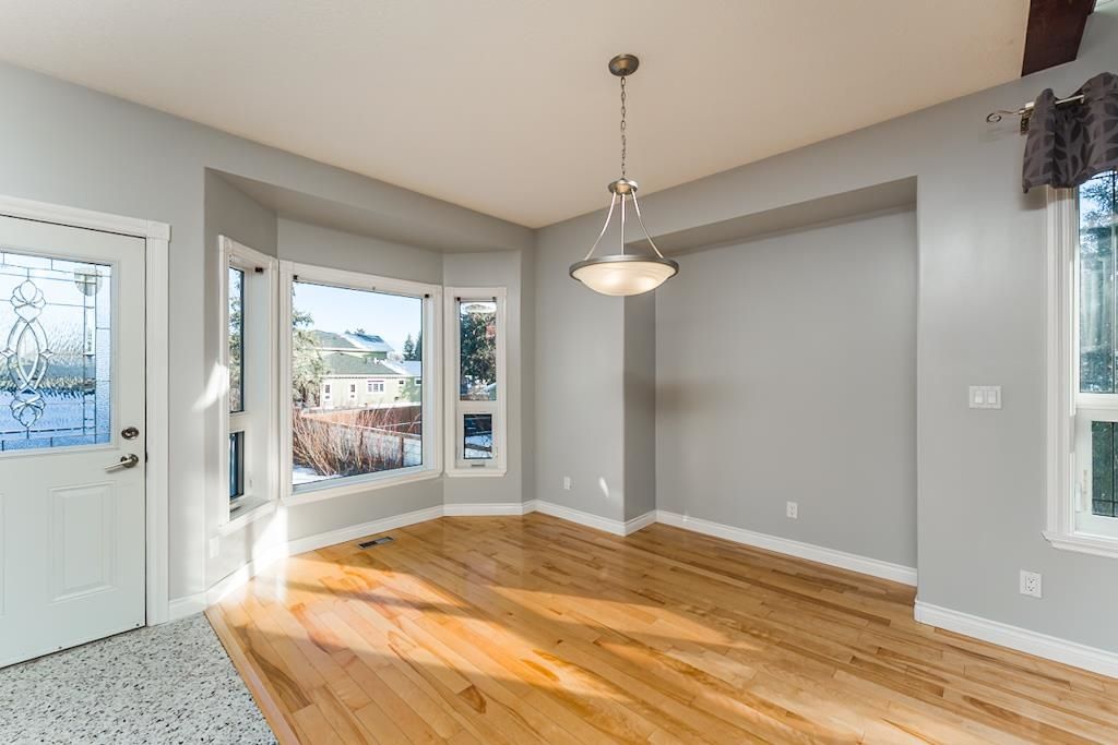 listing image 1106531600381563431