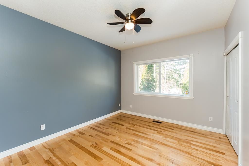 listing image 1100411821135901690