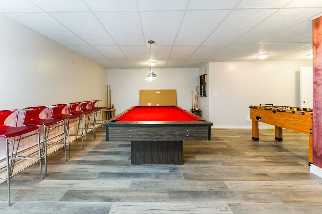 listing image 1106665444439979355