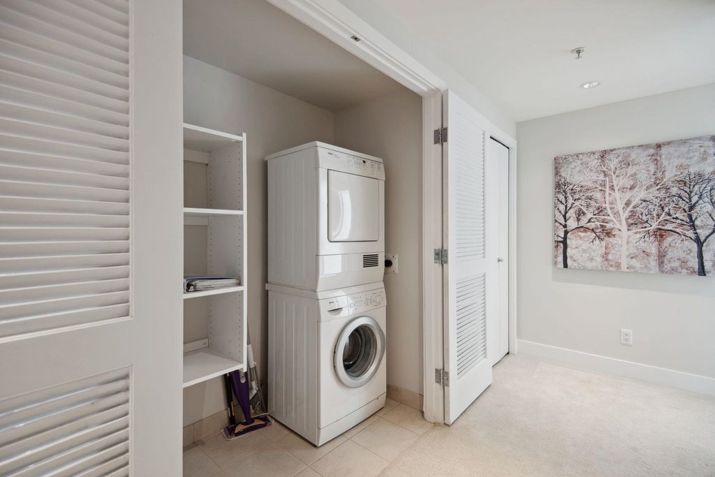 listing image 1108464694721519755