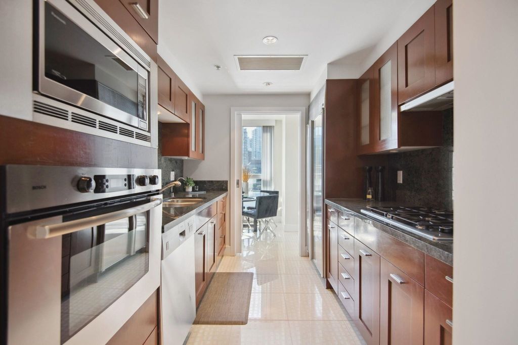 listing image 1106322453753956850