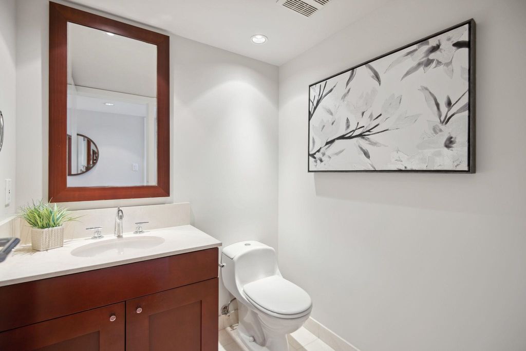 listing image 1103103696994884432