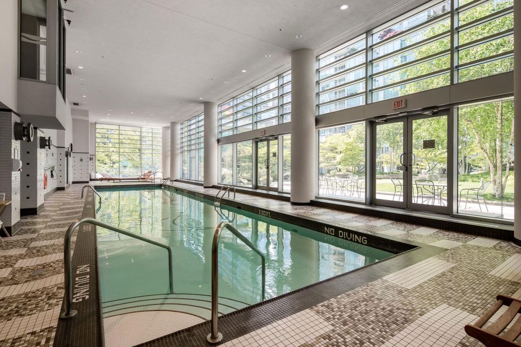 listing image 1109992560215246261