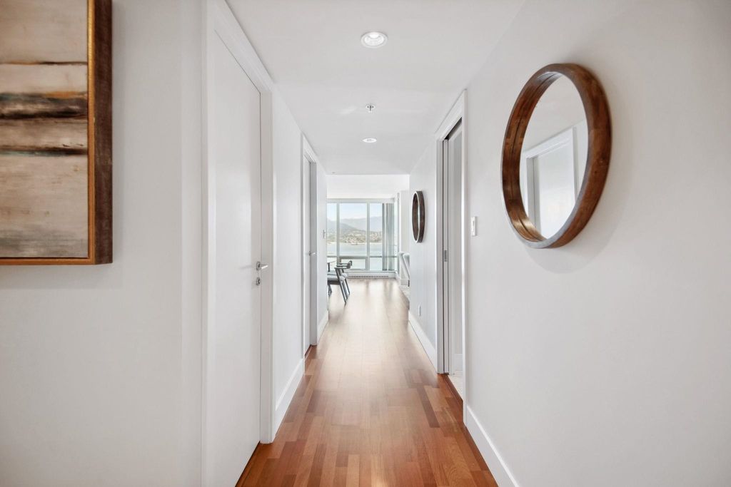 listing image 1103934558953574421