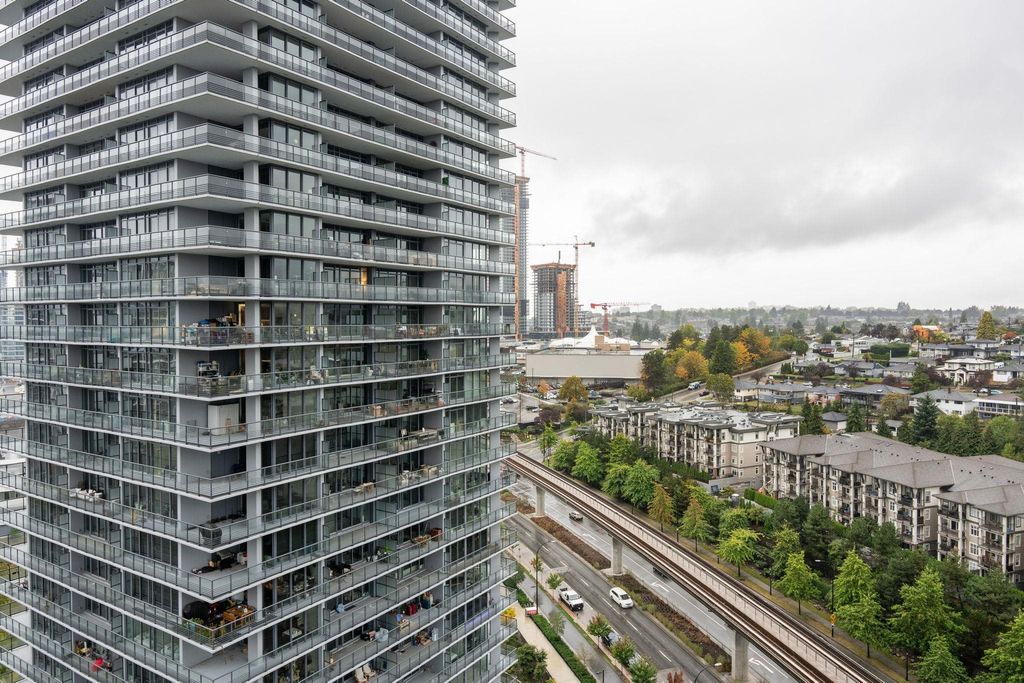 listing image 1109104912360295569