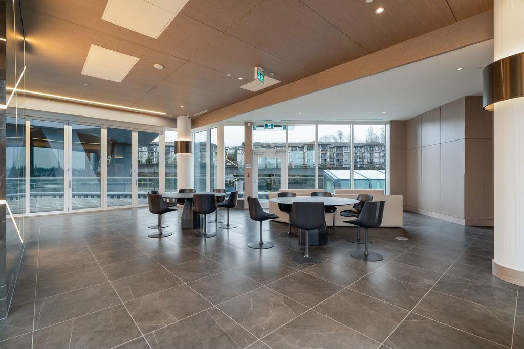 listing image 1103540178153865769