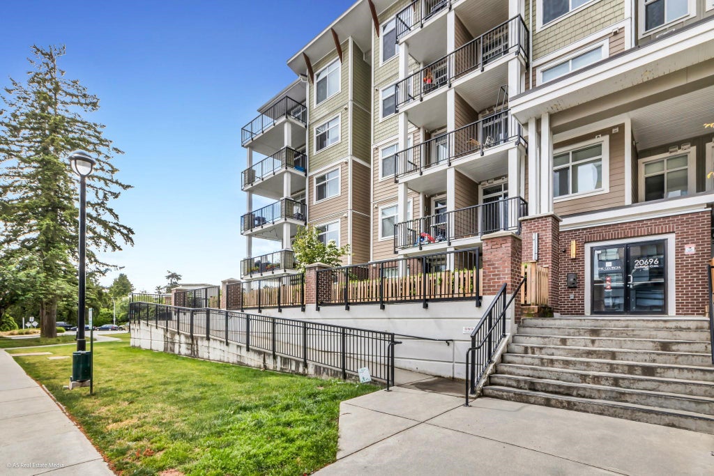 Photo of 20696 Eastleigh Crescent #317, Langley, BC V3A 0M3 (MLS # R3166231)
