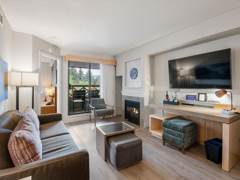 listing image 1106883166736566523