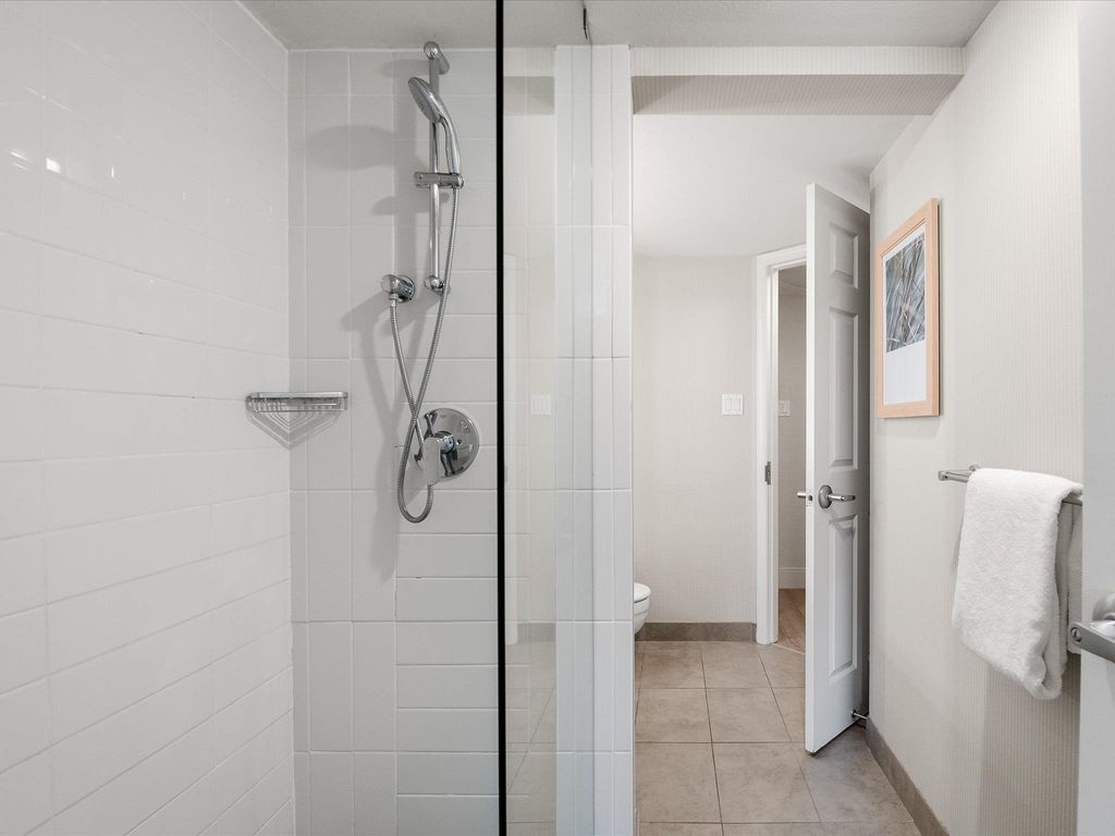 listing image 1103826777500500120