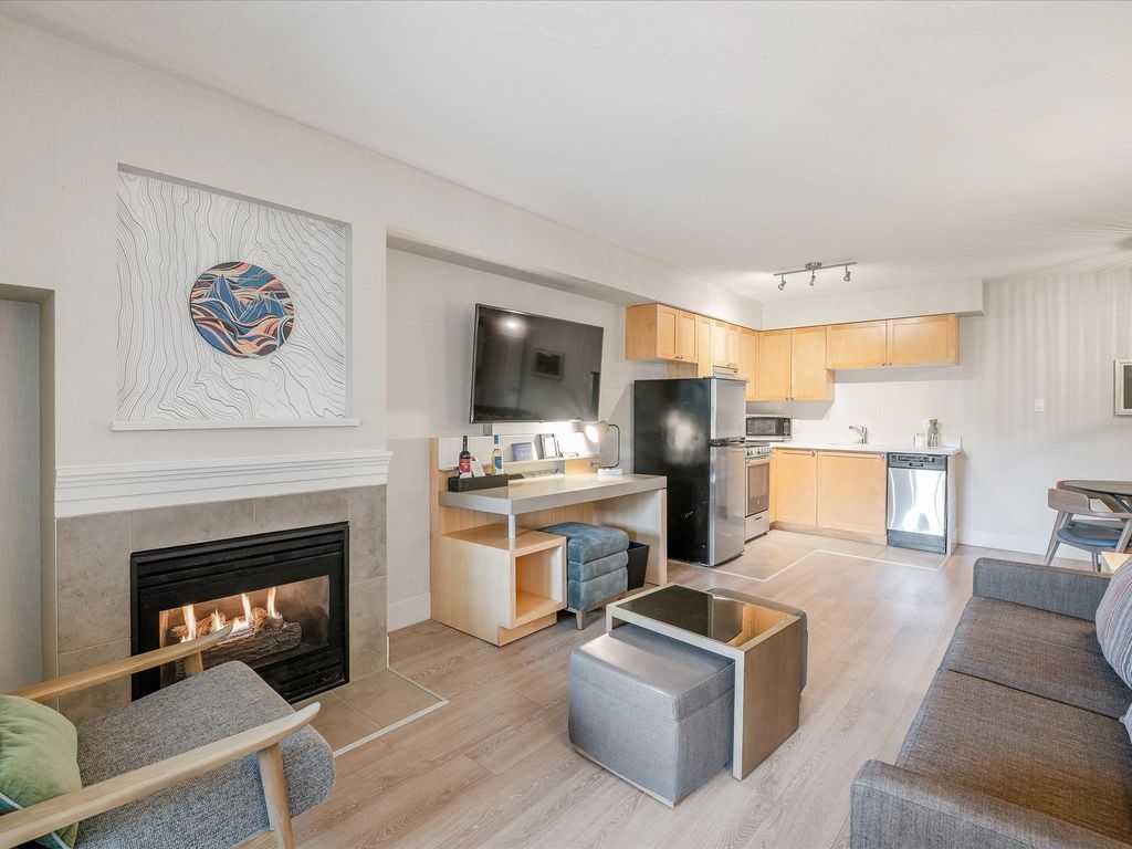 listing image 1105014546602041787
