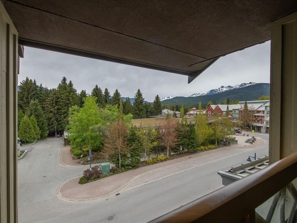listing image 1103296693164772429