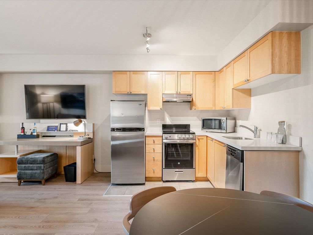 listing image 1107827003213599066