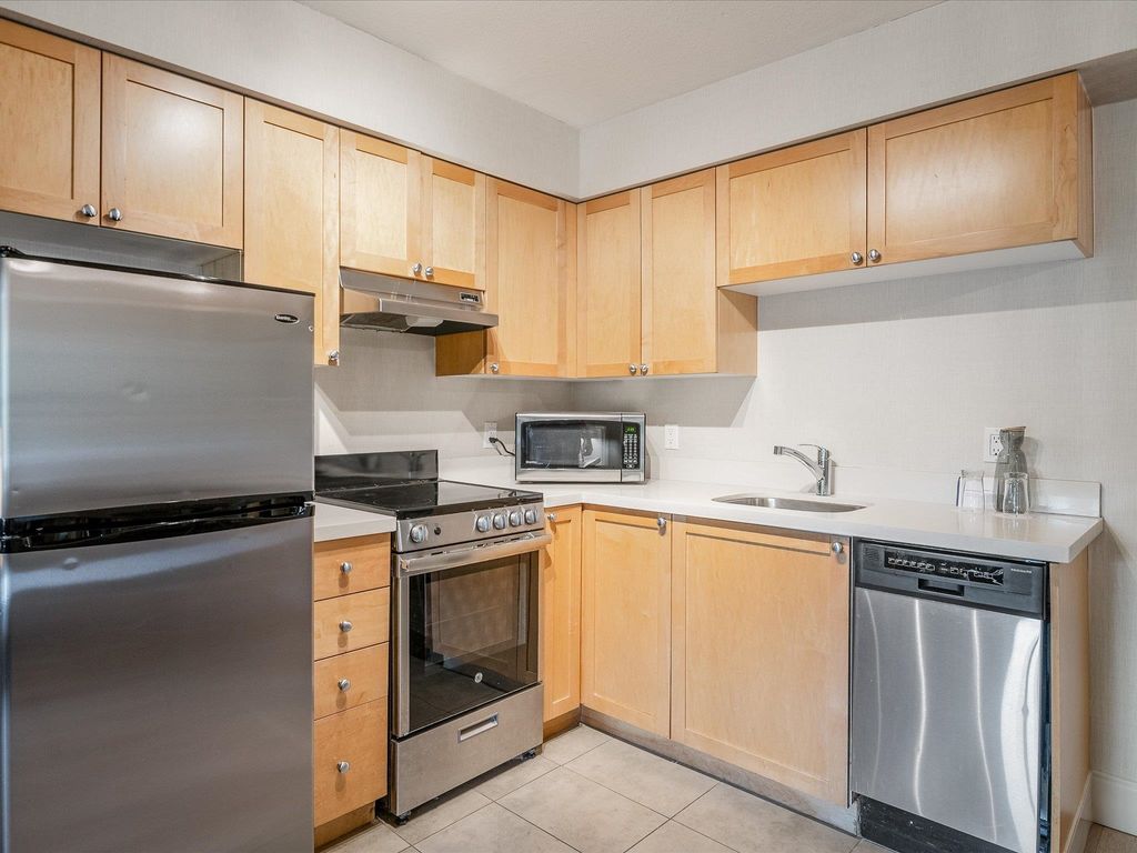 listing image 1100496139423092118