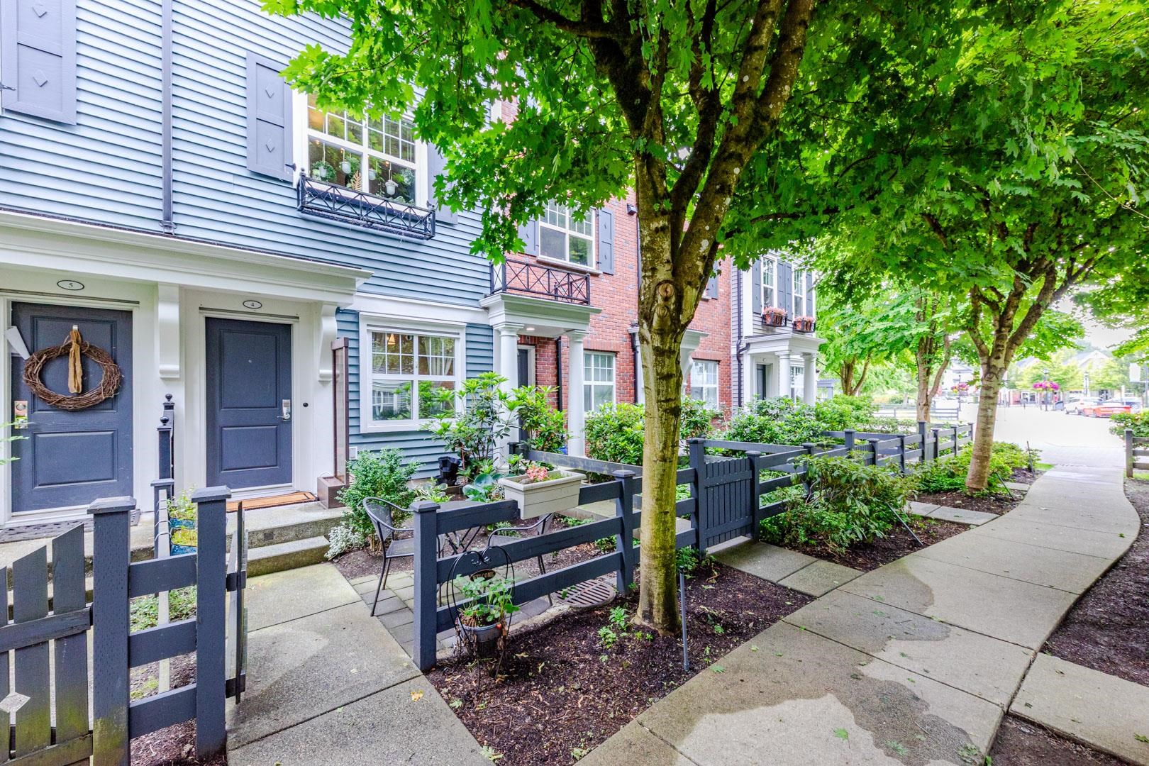 19538 Bishops Reach 4