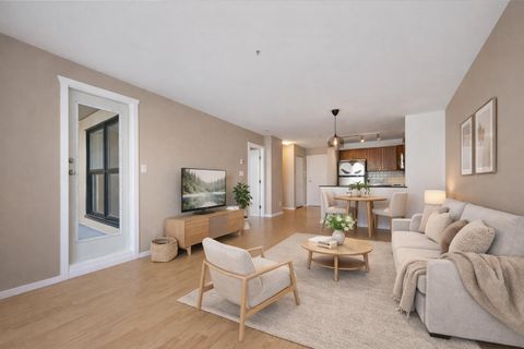 315 Knox Street 513 New Westminster BC V3L 0B5