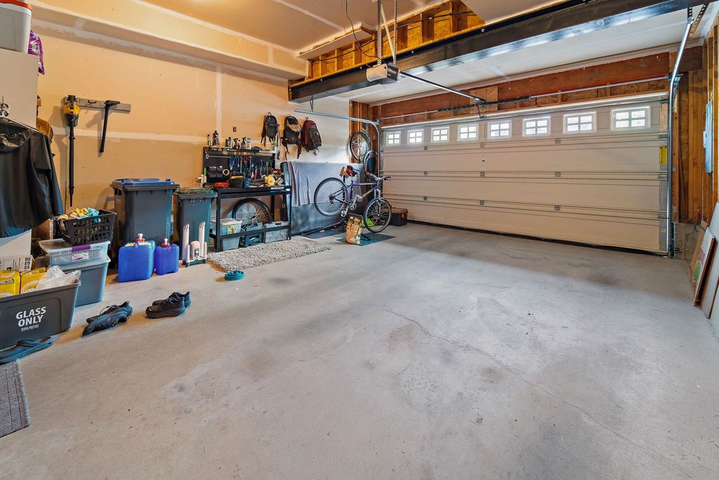 listing image 1102498373003146717