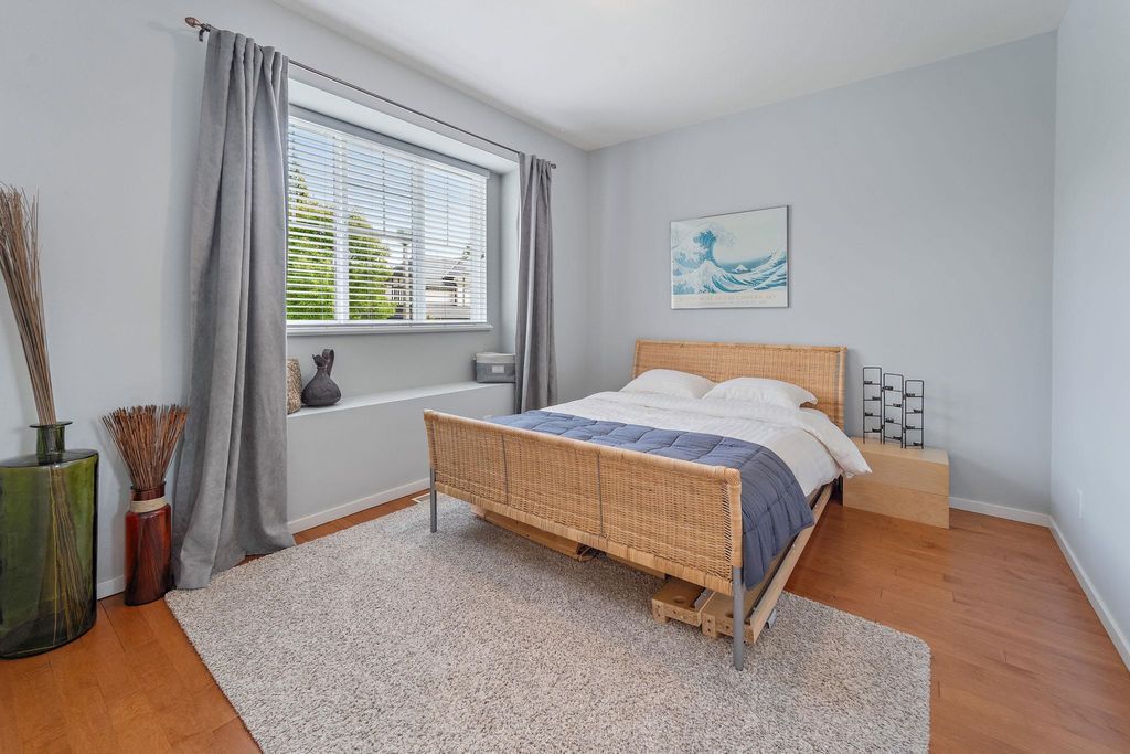 listing image 1108334513513015411