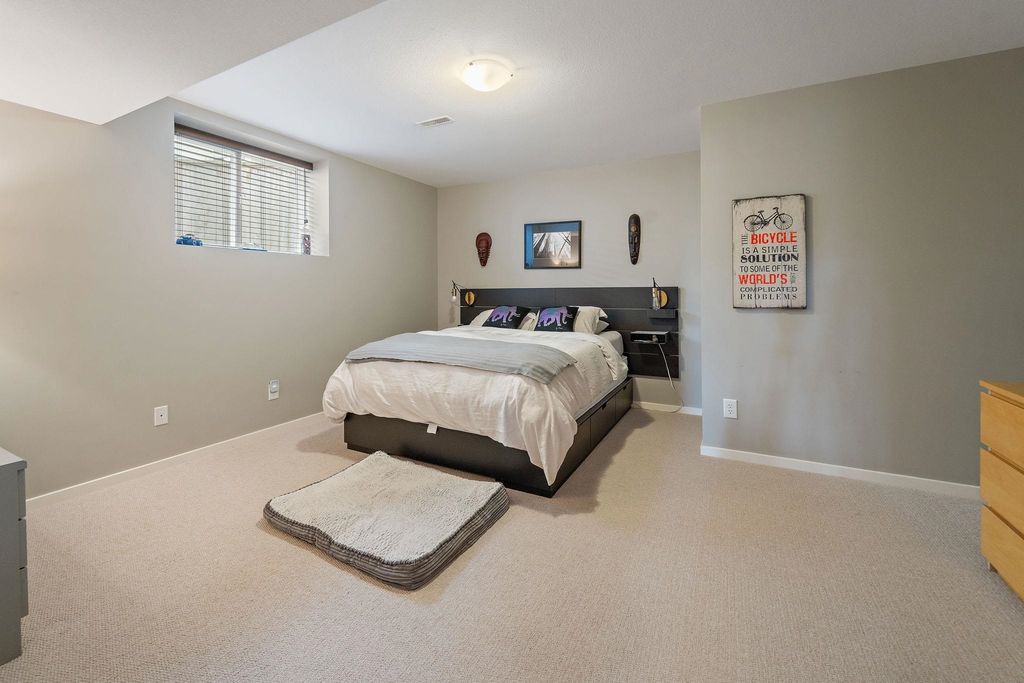 listing image 1107681465188672629