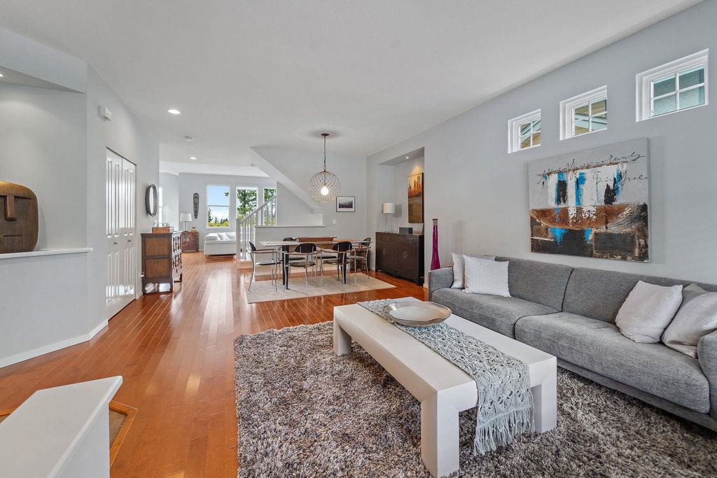 listing image 1104588827219901901