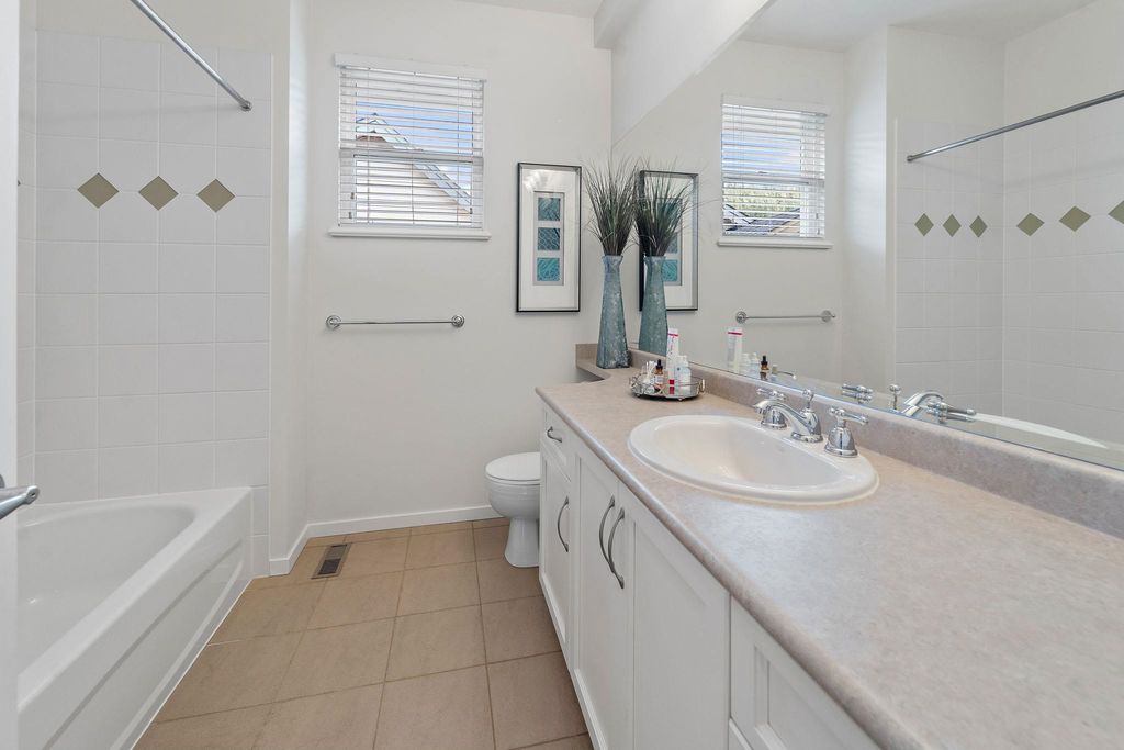 listing image 1108321181446445365