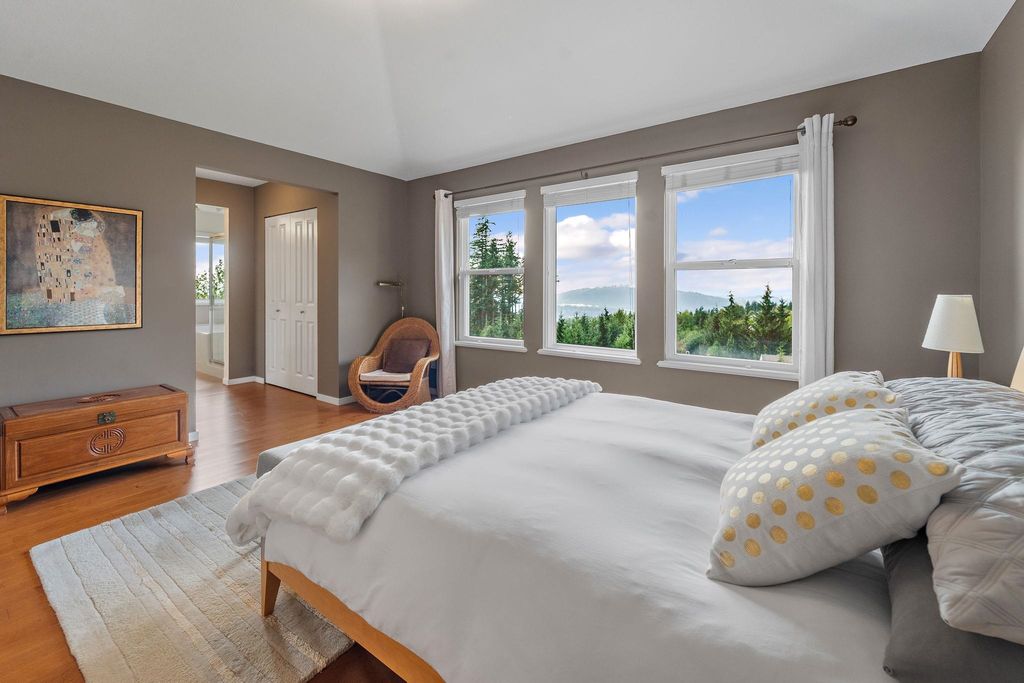 listing image 1100340098056705581