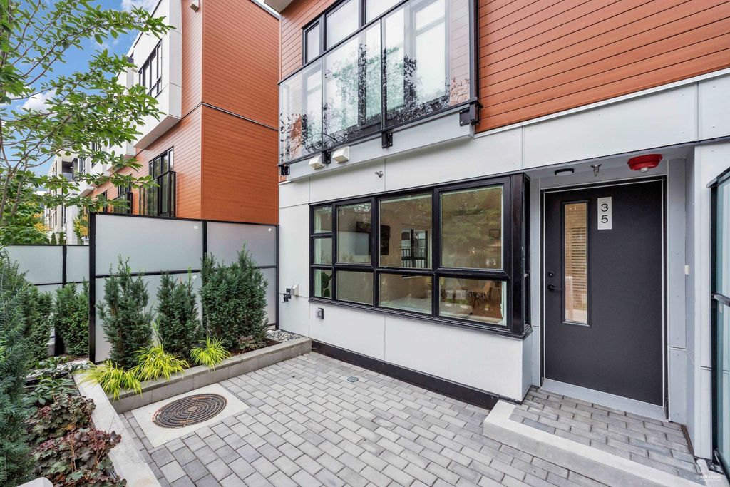 listing image 1107542211544340963