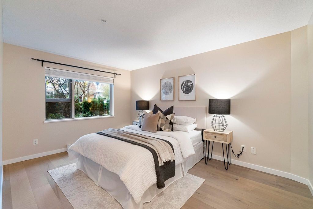 listing image 1102804087330734819