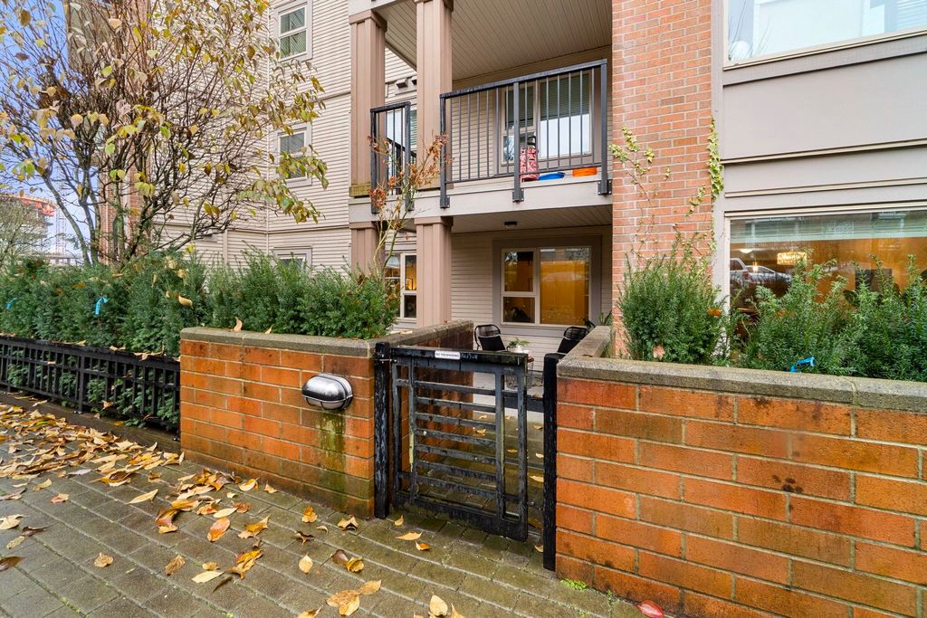 listing image 1109130268348894024