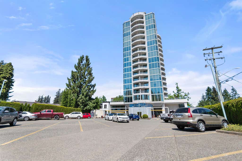 Photo of 32330 South Fraser Way #501, Abbotsford, BC V2T 1X1 (MLS # R3127841)