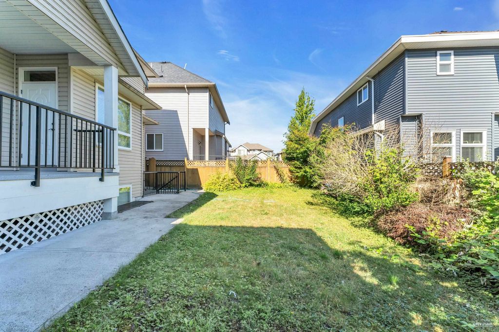 Photo of 21019 80b Avenue, Langley, BC V2Y 0K2 (MLS # R3115356)