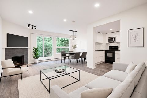 9151 Forest Grove Drive 13 Burnaby BC V5A 3Z5