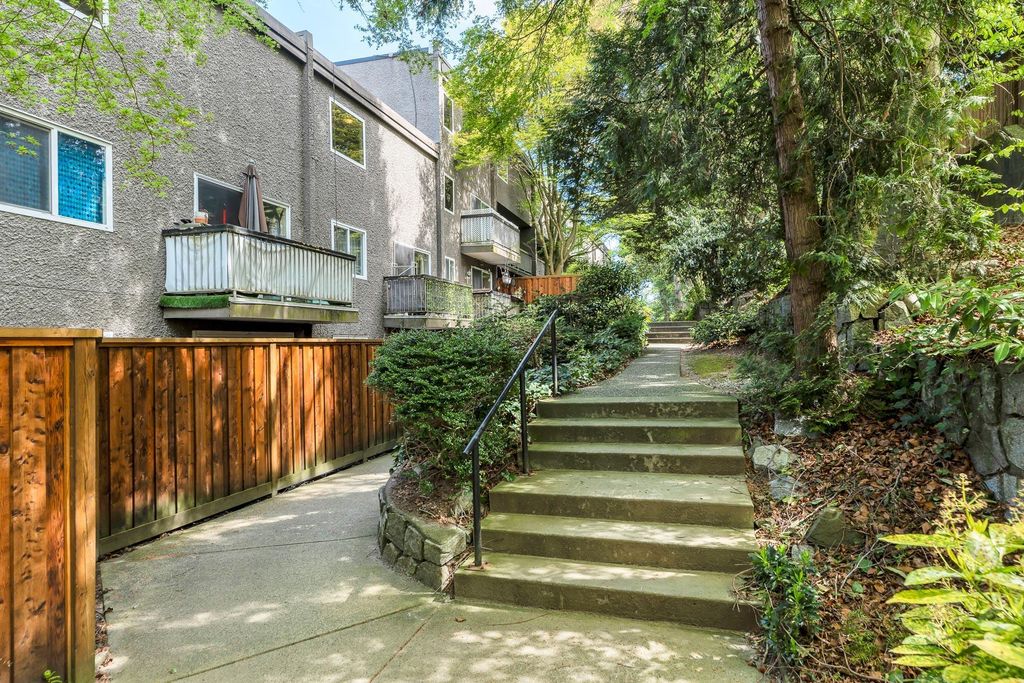 listing image 1106200357772552442