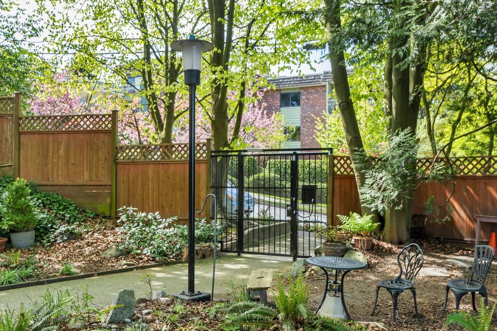 listing image 1102036516092752752