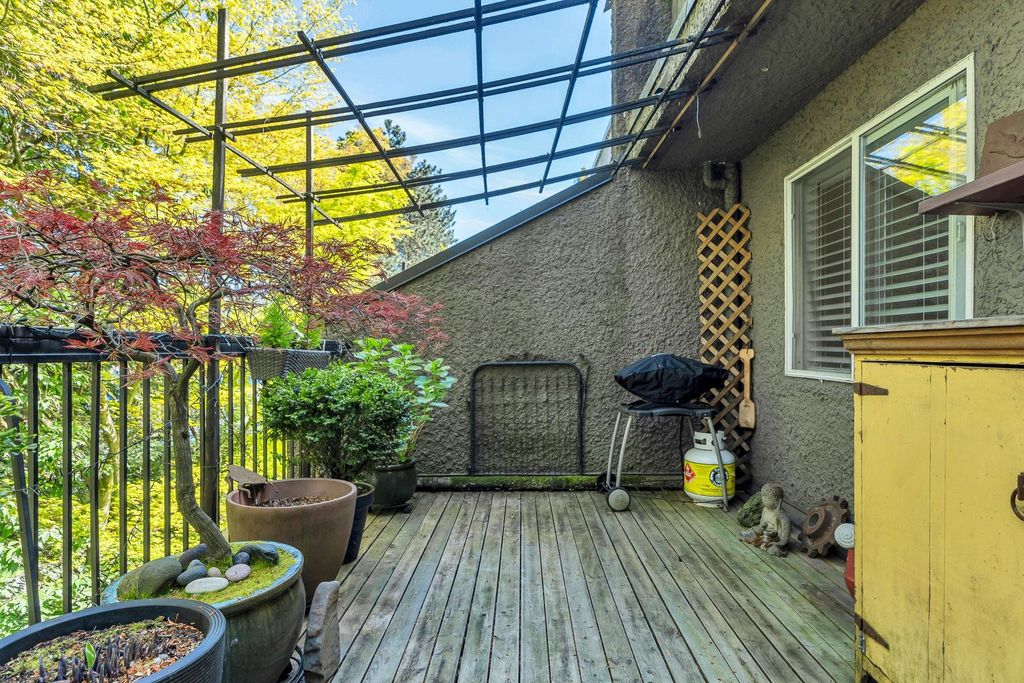 listing image 1109591385220802371