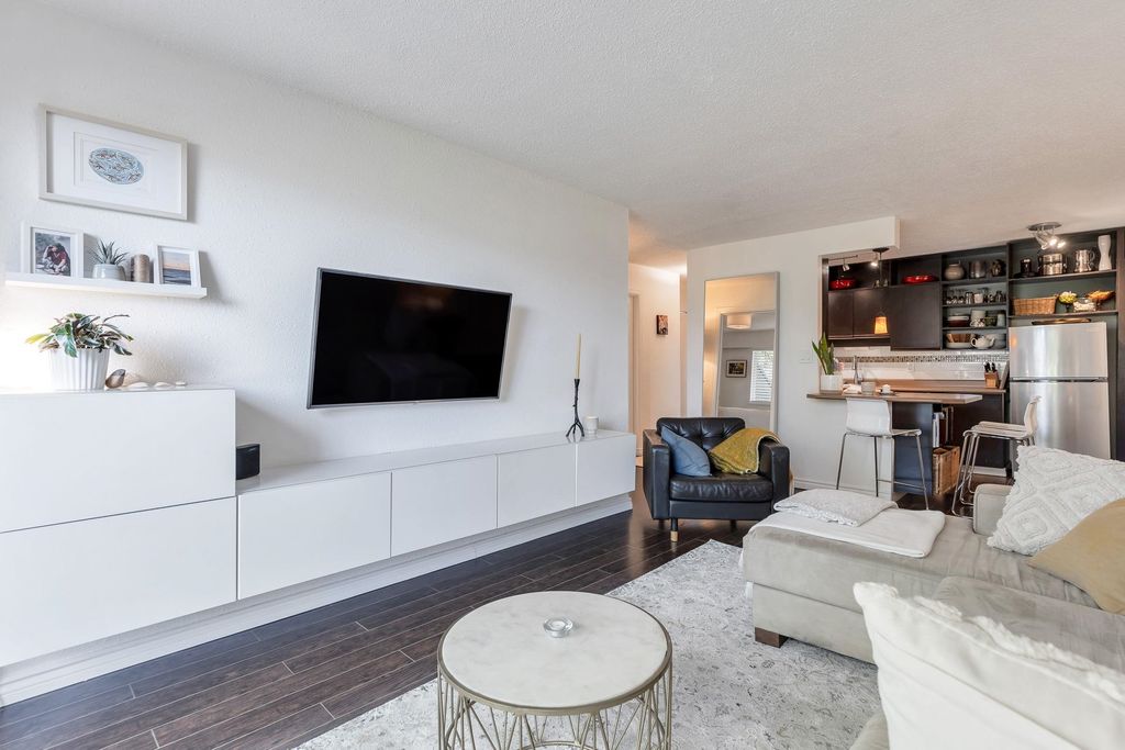listing image 1109395379707891571