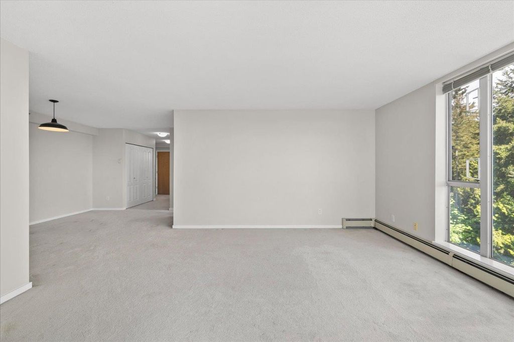 listing image 1102465909504540423